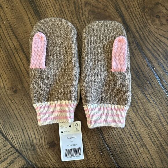 Mini Boden Deer Knit Mittens NWT - Picture 2 of 3